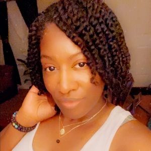 Meet your Posher, Alicia